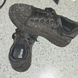 Liliana Black Sparkly Sneakers